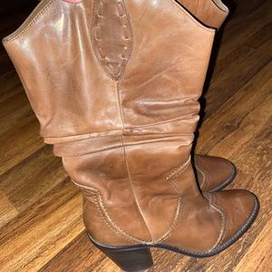 Size 6B brown BCBG cowboy boots with 3 inch heel